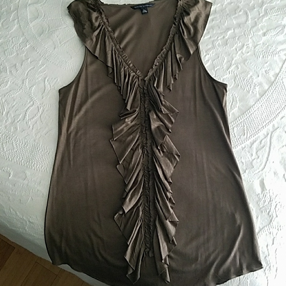 Banana Republic Ruffle Tank